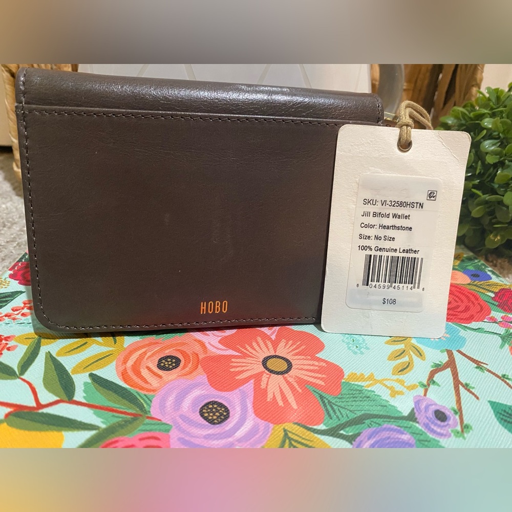 Women’s HOBO Hearthstone Leather Bifold Wallet with Gold Logo